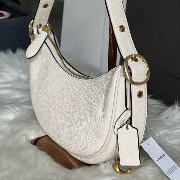 CC439 - Coach Luna Shoulder Bag - Picture 8 of 13